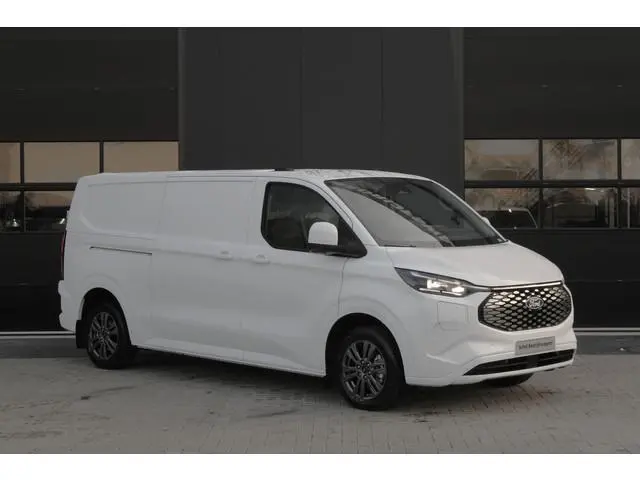 Ford E-Transit Custom 340 L2H1 Limited 218pk  - LED - 360 Camera - B&O - ACC - Navi - Stoel/Stuurver...