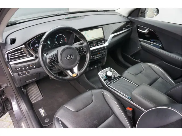 Kia e-Niro ExecutiveLine 64kWh 3-Fase SOH 96% Warmtepomp