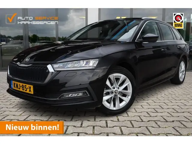 ŠKODA Octavia Combi 1.4 TSI iV PHEV Business Edition | Trekhaak | Camera | ACC |