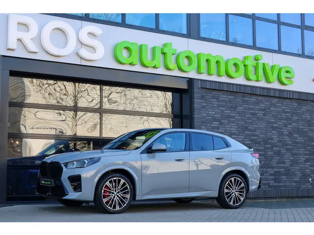 BMW X2 sDrive20i M-Sport | NIEUWSTAAT! | BTW | PANO | HUD | ELEK TREKHAAK | CAMERA ACHTER | SHADOW L...