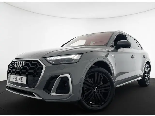Audi Q5 55 TFSIe 367PK HYBRID QUATTRO S-LINE SPORT LEDER/360° CAMERA/LED/NAV/CARPLAY