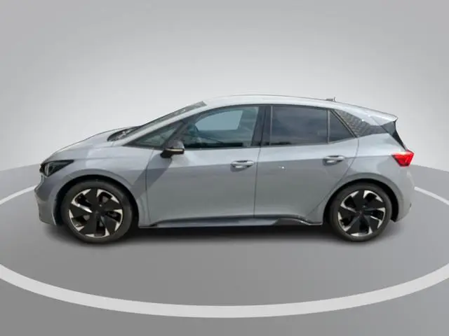 CUPRA Born Business 230pk 82 kWh · SOH 98,9% · 360 Camera · Apple/Android Car Play · P-Sensoren · Do...