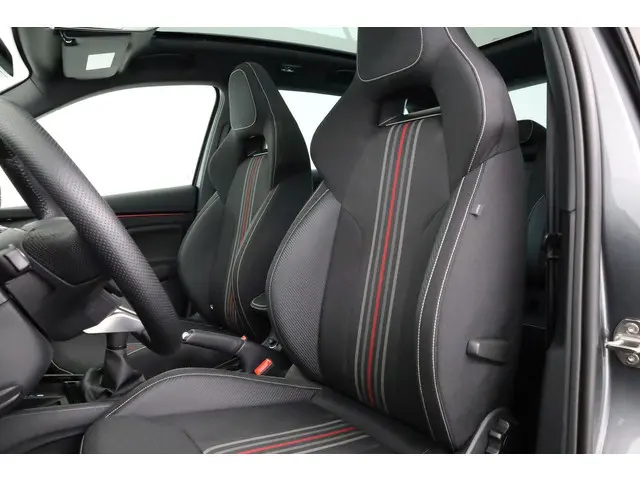 Skoda Kamiq Monte Carlo 1.0 TSI 85 kW / 115 pk | Panoramadak | Camera | Stoelverwarming | 18 inch |...