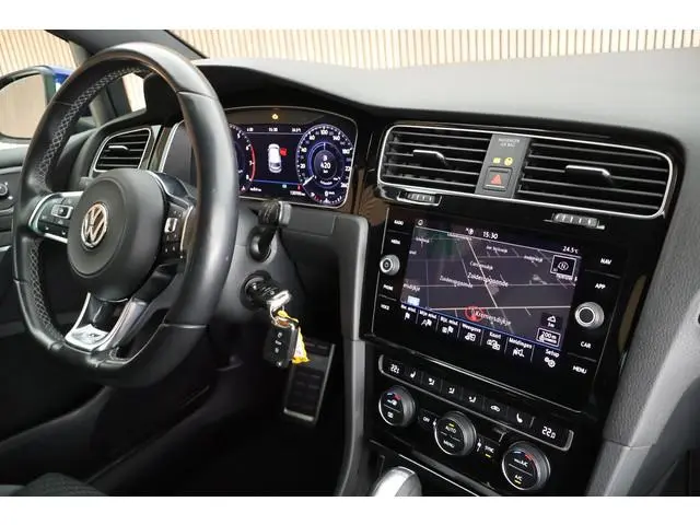 Volkswagen Golf 1.0 TSI 110pk DSG R-Line Highline Trekhaak LED Camera Virtual cockpit Adaptive cruis...