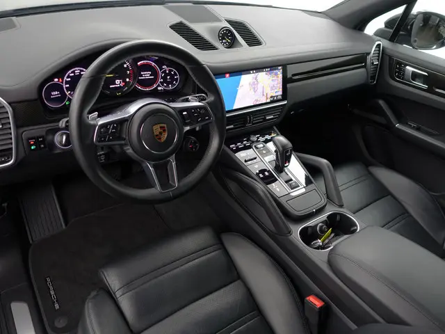 Porsche Cayenne 3.0 E-Hybrid Sport Design Aut- Panoramadak, Sport Chrono, Carbon, Bose Audio, 360 Ca...