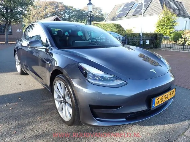 Tesla Model 3 SR+ RWD 60 kWh SOH 86% / TREKHAAK / PANODAK / 19'' SPORT / AUTOPILOT