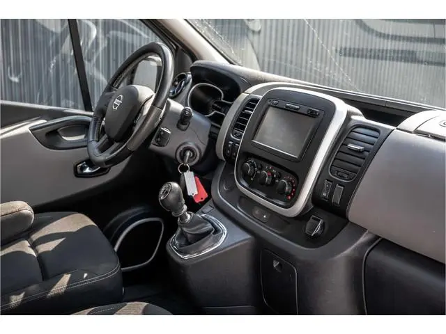 Nissan NV300 1.6 dci 125PK L2H1 | DC 6-Zits | Camera | Cruise | Airco | Trekhaak