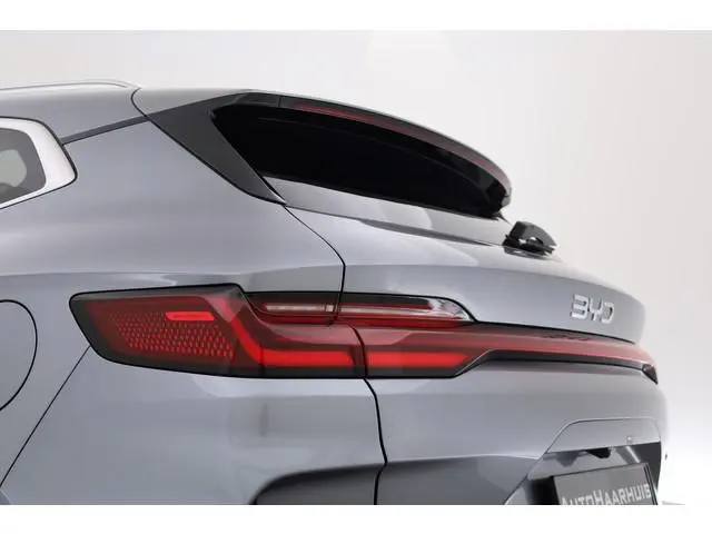 BYD SEAL U
