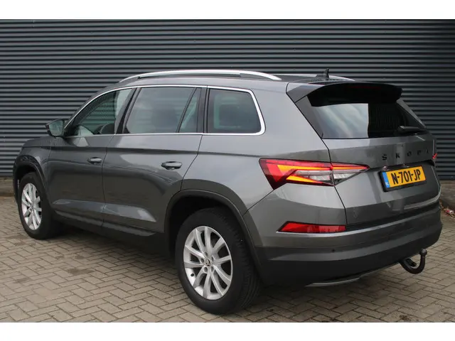 ŠKODA Kodiaq 1.5 TSI Business Facelift Trekhaak Virtual-Cockpit Camera Full-Led DAB+