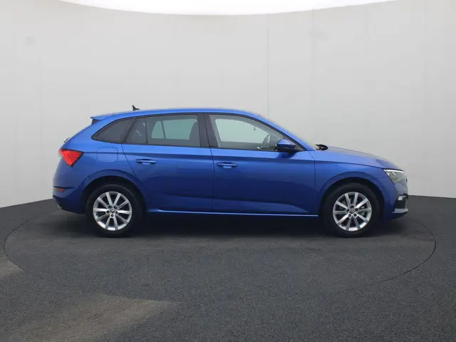 Skoda Scala 1.0TSI/110PK Business Edition DSG · Apple/Android Car Play · Camera · Navigatie · Stoelv...