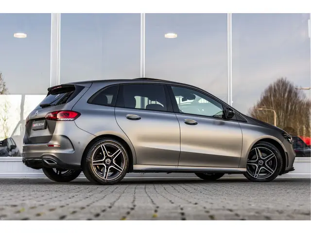 Mercedes-Benz B-klasse 200 Business Solution AMG | Pano | Magno | E-Trekhaak