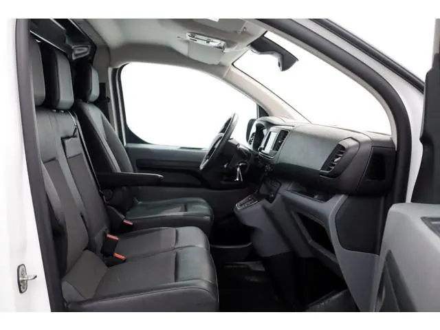 Peugeot e-Expert L2H1 Standard Premium 75 kWh 100% Elektrisch Snellader Airco/Navi SOH 92% 01-2022