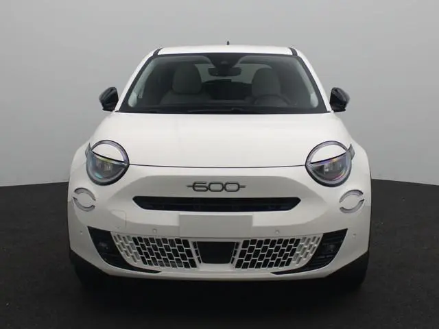 Fiat 600 1.2 Hybrid La Prima | Voorraadvoordeel | Parkeercamera Achter | Blind Spot | NAVI | Full LE...