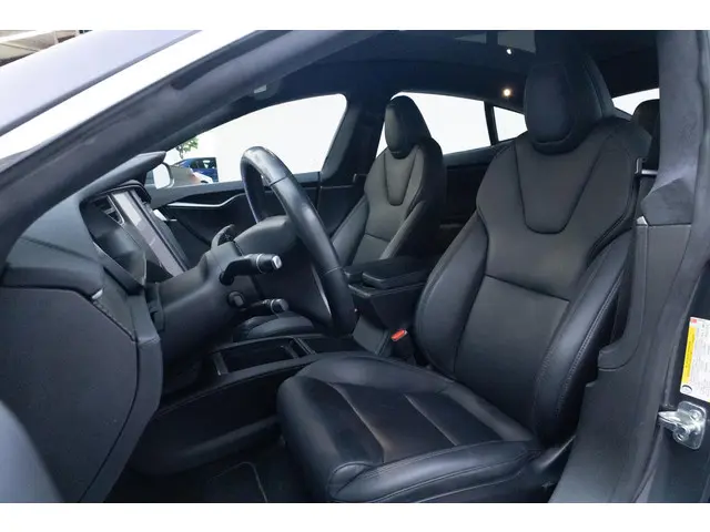 Tesla Model S Long Range NL Auto