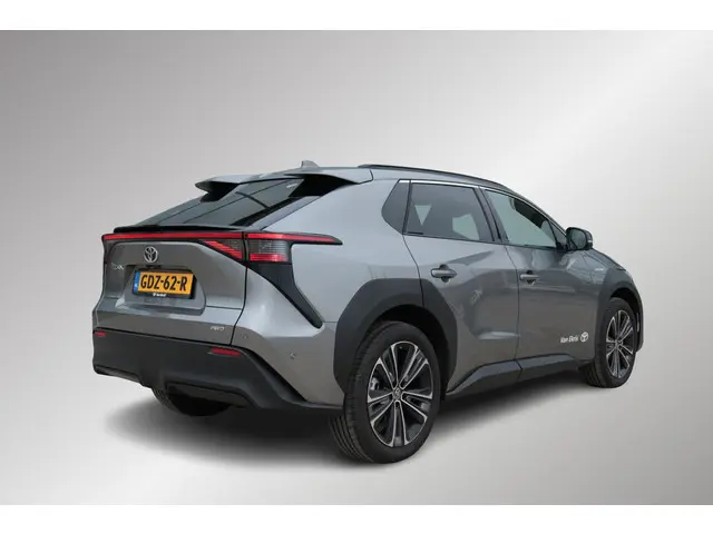 Toyota bZ4X Premium AWD 71 kWh, Leder, 20" velgen BSM, Apple Carplay / Android Auto, Navigatie, 360...