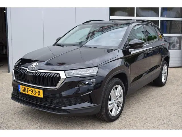 ŠKODA Karoq 1.5 TSI ACT Business Edition | NL-Auto | Open dak | Varioflex stoelen
