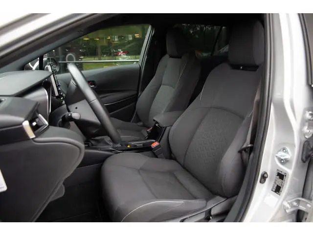 Toyota Corolla Touring Sports 1.8 Hybrid Business Plus , Adap. cruise, Carplay, Achteruitrijcamera,