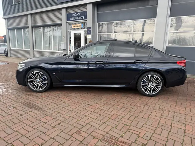 BMW 5-serie 530e iPerformance eDrive Edition 252pk M-Sport High Ex. | Pano | Laser | Leder | Memory...