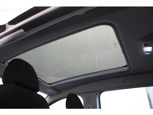 Peugeot 2008 1.2 PureTech Blue Lion |Pano|