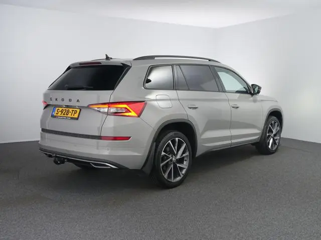 Skoda Kodiaq 1.5 TSI Sportline Business | Trekhaak | Winterpakket | Memory | 360 Camera | ACC | Virt...