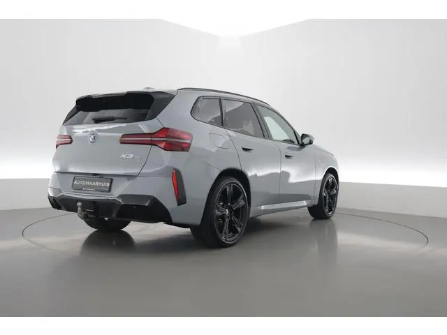 BMW X3 30e xDrive M-Sport Pro | Rijklaar! | Elek. Trekhaak | Pano | Widescreen | Shadowline | HUD |...