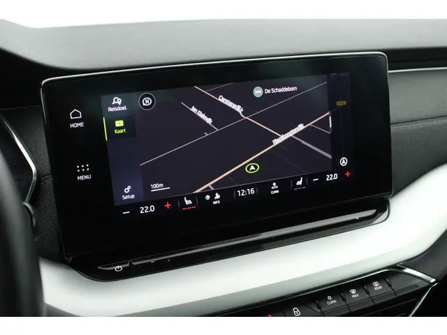 Skoda Octavia Combi 1.0 e-TSI 110pk DSG Business Edition Plus Leder Stoelverwarming V+A Keyless Virt...