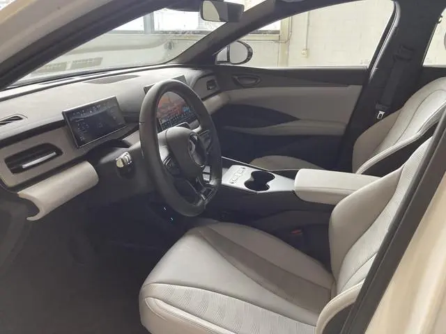 BYD SEAL