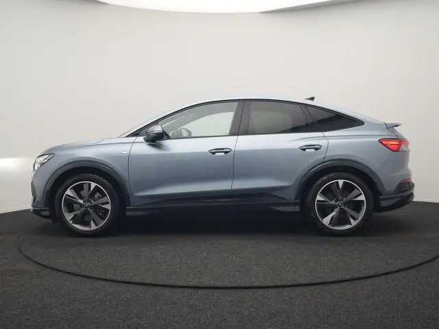 Audi Q4 e-tron 40 S Line 77 kWh 204pk | Adaptive Cruise | Valcona Lederen Sportstoelen Verwarmd | 20...