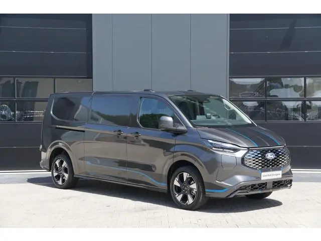 Ford E-Transit Custom 340 L2H1 Sport 71 kWh 218pk  - ACC - DDS LED - Pro Power - Verwarmd stuurwiel...