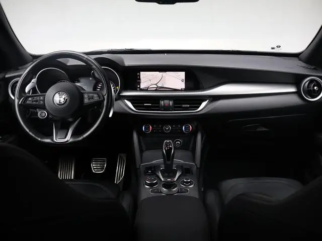 Alfa Romeo Stelvio 2.0 T AWD Veloce 280 pk | Sportstoelen | Adap. Cruise Control | Schakelflippers |...