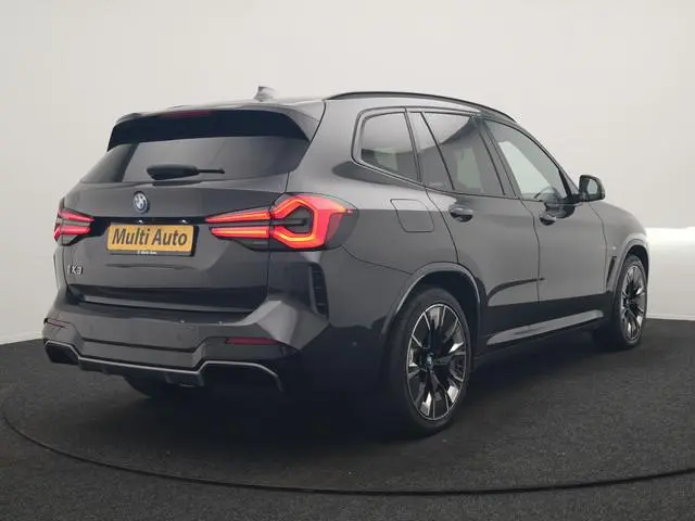 BMW iX3 M Sport 80 kWh 286pk Dealer O.H | Trekhaak Af Fabriek | Panodak | Laser LED | Head Up | Adap...