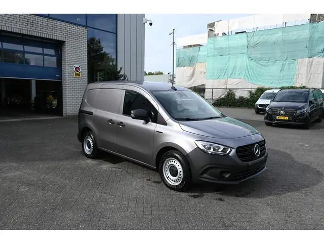 Mercedes-Benz eCitan 112 L1 51 kWh AC 22kW/DC 75kW, Climate controle, Smartphone integratiepakket
