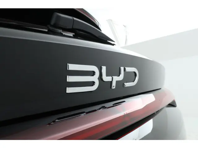 BYD SEAL U
