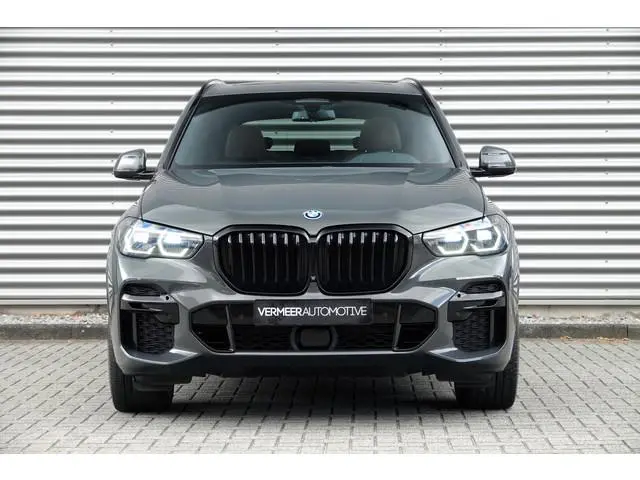 BMW X5 xDrive45e High Executive | M-Sport | Panodak | Achteras Besturing | Laser | HUD |
