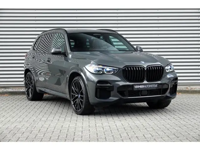 BMW X5 xDrive45e High Executive | M-Sport | Panodak | Achteras Besturing | Laser | HUD |