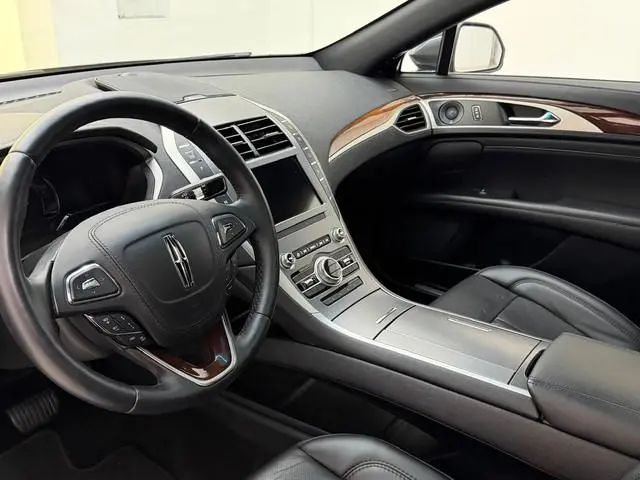 Lincoln MKZ