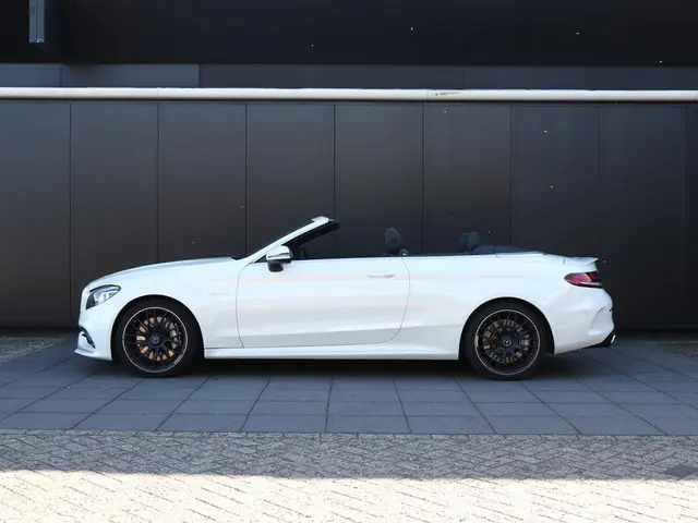 Mercedes-Benz C-klasse Cabrio AMG 63 Premium Plus Pack | LEDER | CAMERA | BURMESTER | HEAD-UP | ADAP...