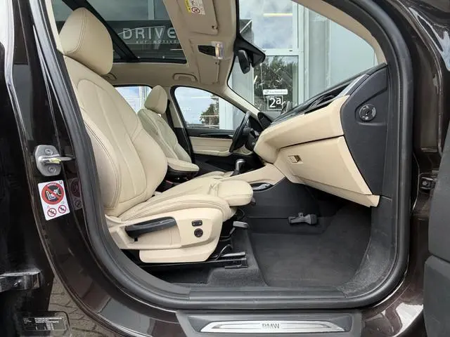 BMW X1 sDrive20i 192PK Centennial Executive |Pano|Leer|Nav|Cruise|Dealer onderhouden