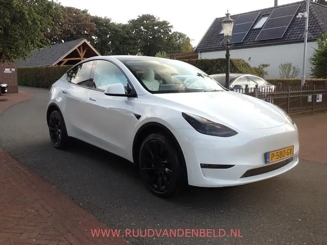 Tesla Model Y Long Range AWD 75kWh 90%SOH TREKHAAK + 20-INCH / PREMIUM-WHITE INTERIEUR