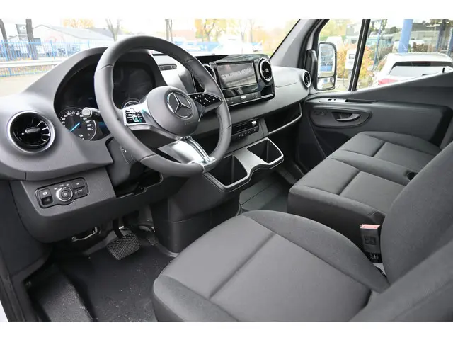 Mercedes-Benz eSprinter