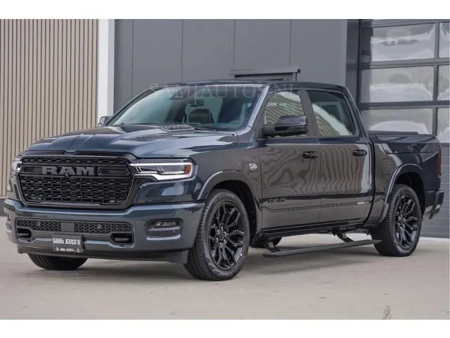 Dodge RAM LIMITED 5.7 V8 HEMI | € 79.950 excl excl | MAXIMAAL UITGERUST | NIEUWE KLEUR Forged Blue M...