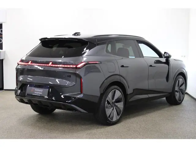 Lynk & Co 08