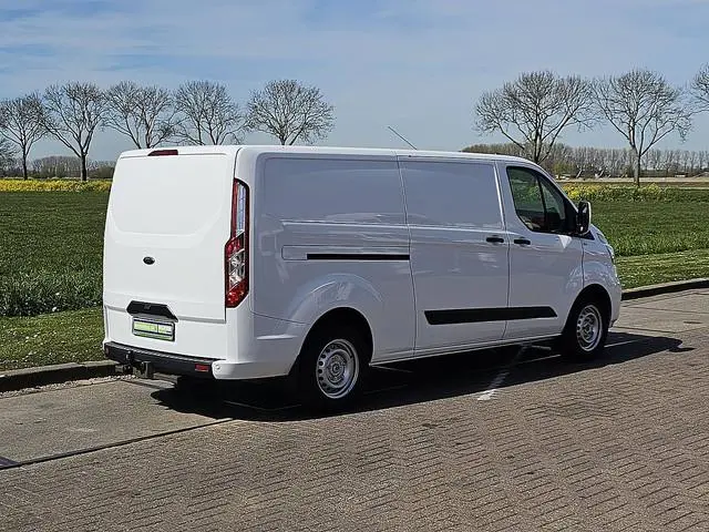 FORD TRANSIT CUSTOM 2.0 l2h1 navi trekhaak!