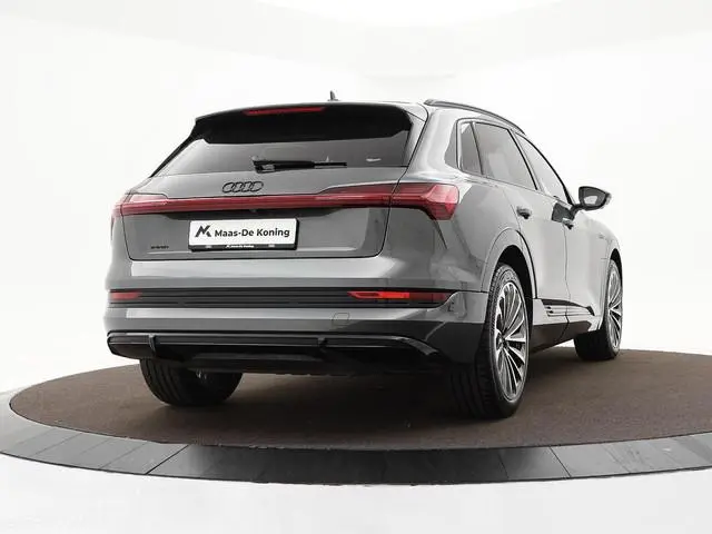 Audi e-tron 55 408pk Quattro S edition 95 kWh · SOH 96,1% · 360 Camera · Bang & Olufsen Audio · Luch...