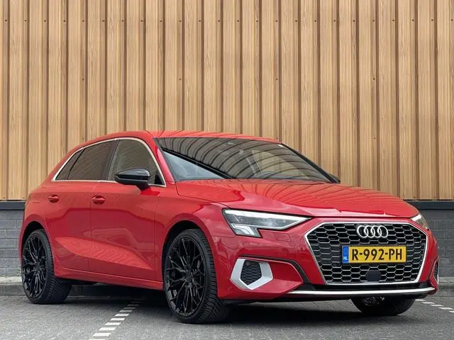 Audi A3 Sportback 30 TFSI Advanced edition | Draadloze Apple Carplay | DAB | Virtuele Cockpit | Zwar...