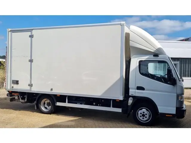 FUSO Canter