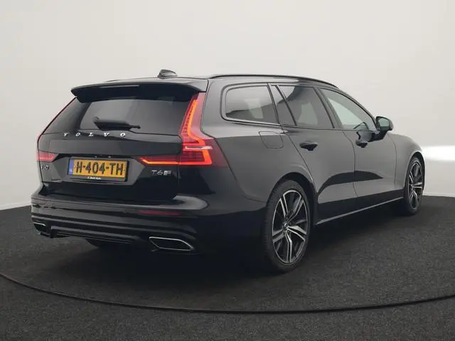 Volvo V60 T6 Twin Engine AWD R-Design 340pk Dealer O.H. | Adaptive Cruise | Camera | Harman / Kardon...