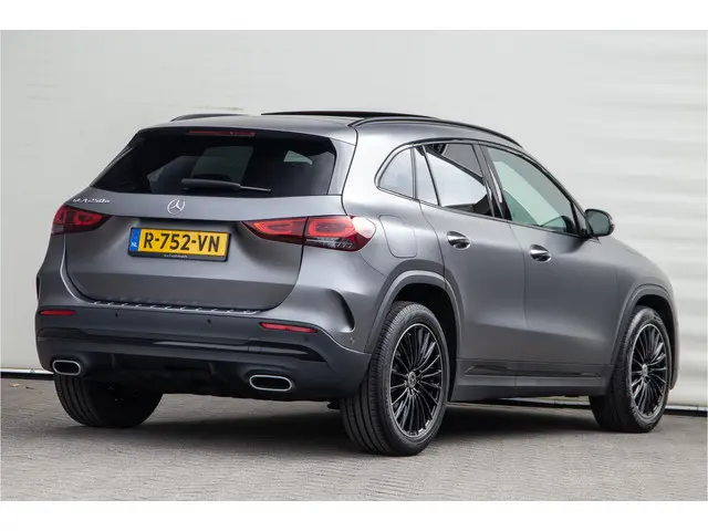 Mercedes-Benz GLA-klasse 250 e AMG Premium, Designo, Pano, Distronic, Nightpakket, Key-Less