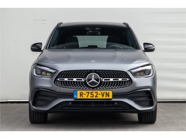 Mercedes-Benz GLA-klasse 250 e AMG Premium, Designo, Pano, Distronic, Nightpakket, Key-Less