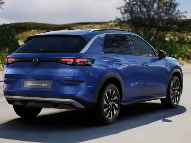 Volkswagen T-Roc Life First Edition 1.5 eTSI 116 PK 7 versn. DSG · Comfort Pakket · Achteruitrijcame...